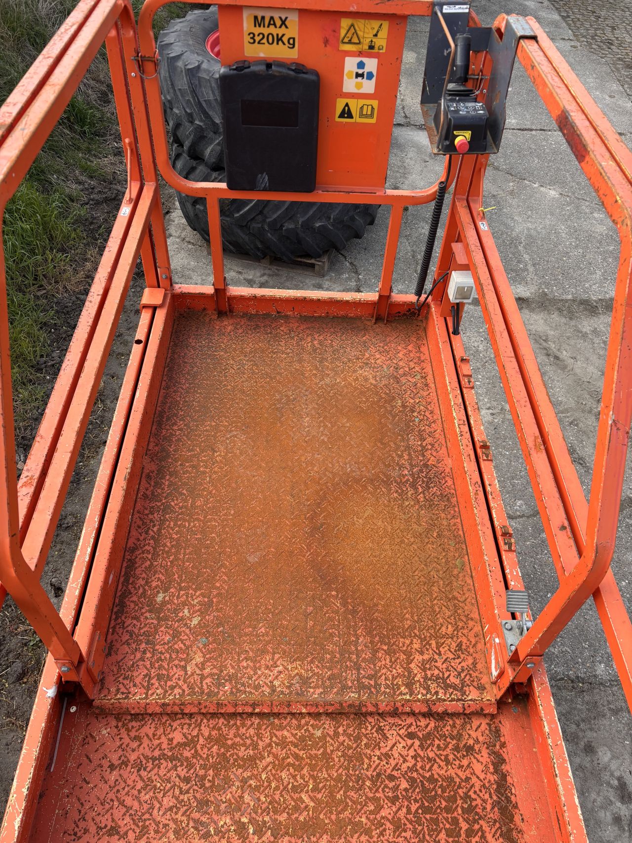 Elektrische schaarhoogwerker - werkhoogte 14,0m - 2016 - 116 uur