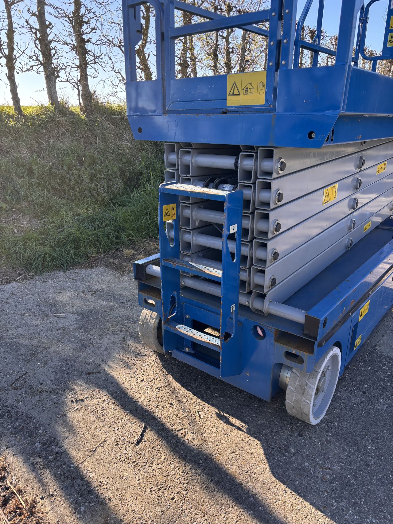 Elektrische schaarhoogwerker - werkhoogte 16,0m - 2020 - 106 uur