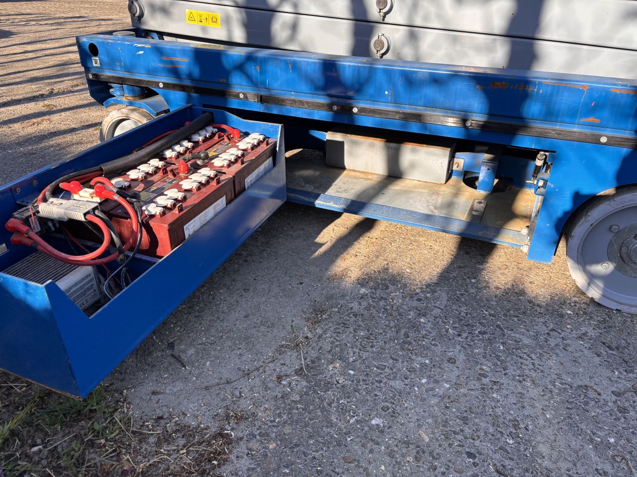 Elektrische schaarhoogwerker - werkhoogte 16,0m - 2020 - 106 uur