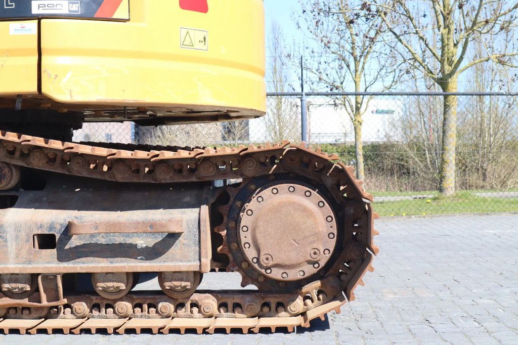 Caterpillar 325 F LCR | ROTOTILT | BUCKET