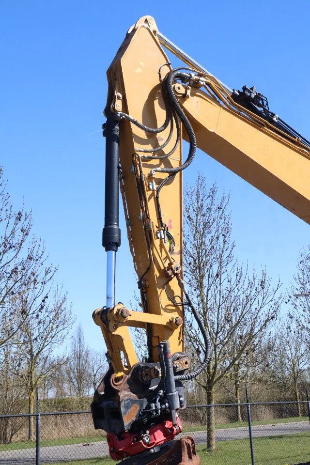 Caterpillar 325 F LCR | ROTOTILT | BUCKET