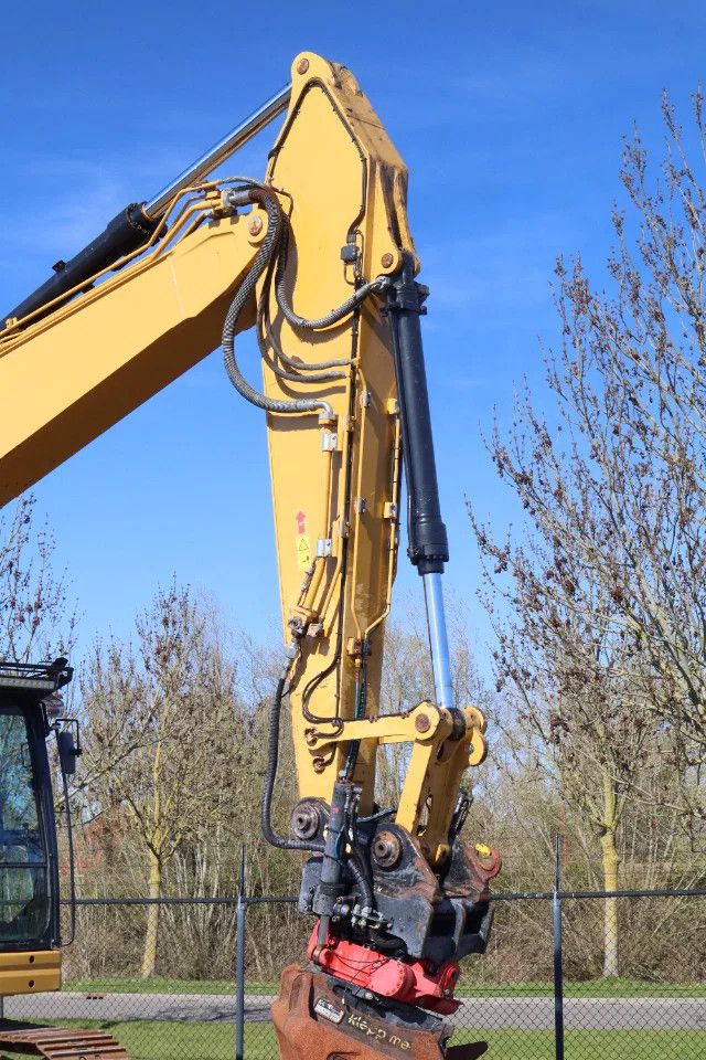 Caterpillar 325 F LCR | ROTOTILT | BUCKET