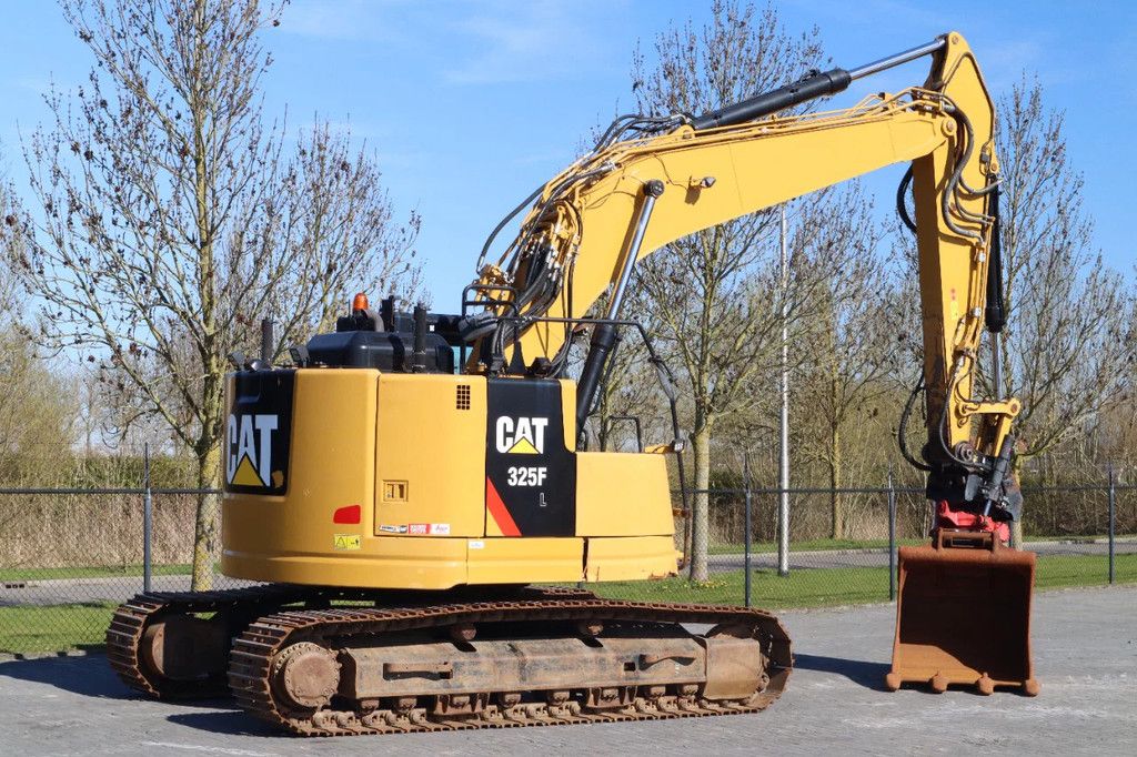 Caterpillar 325 F LCR | ROTOTILT | BUCKET