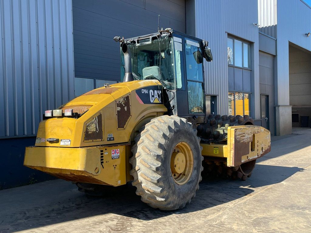 Caterpillar CP64