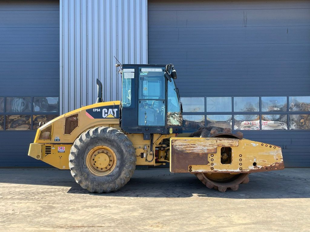 Caterpillar CP64