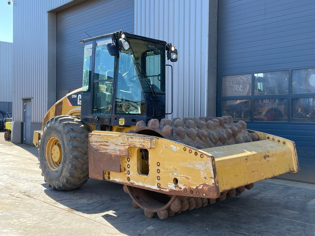 Caterpillar CP64