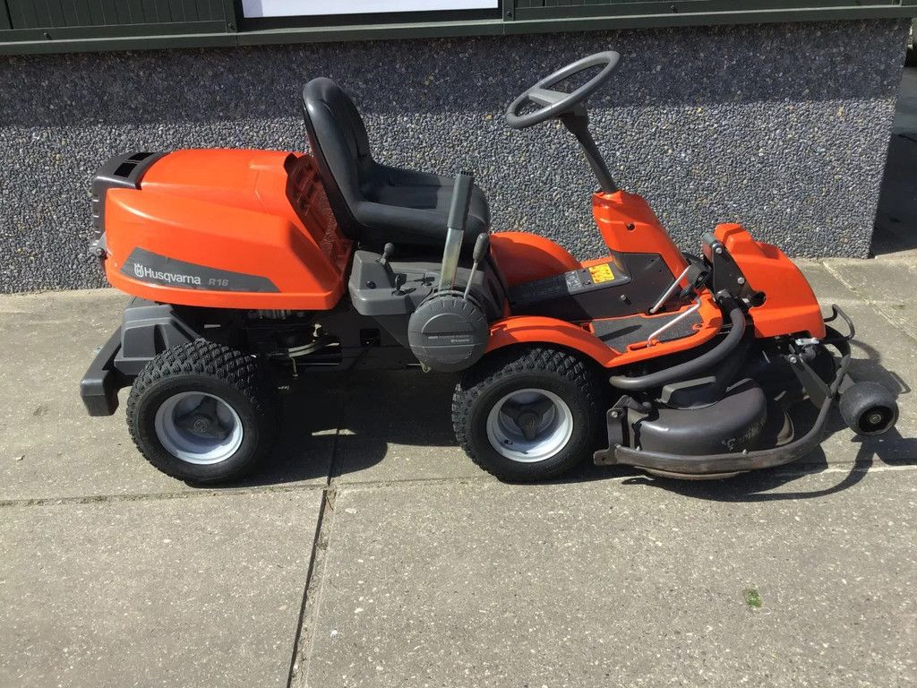 Husqvarna R16