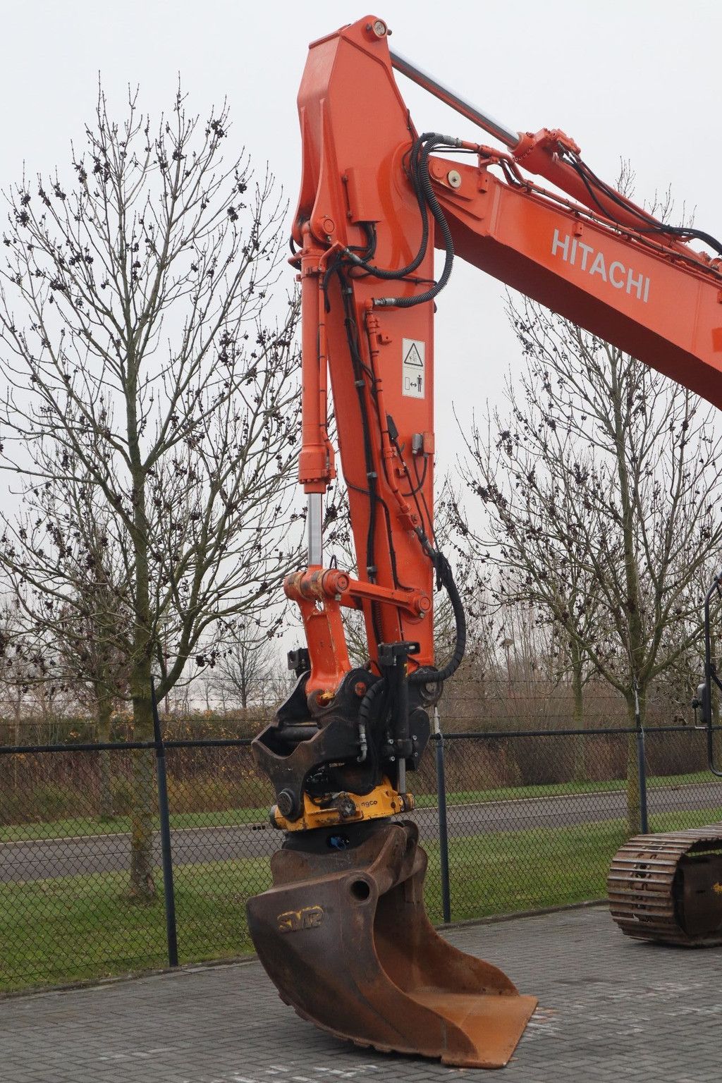 Hitachi ZX225 US LC-6 | ROTOTILT | BUCKET | GOOD CONDITION