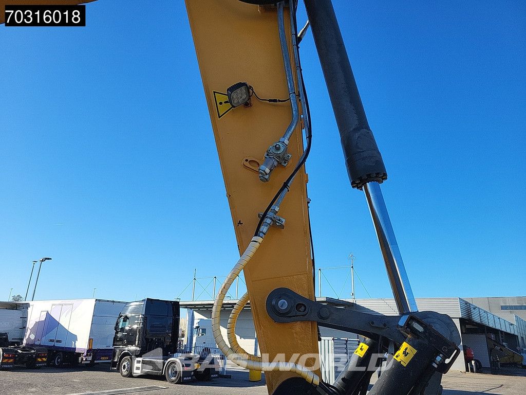 Liebherr R936 LC