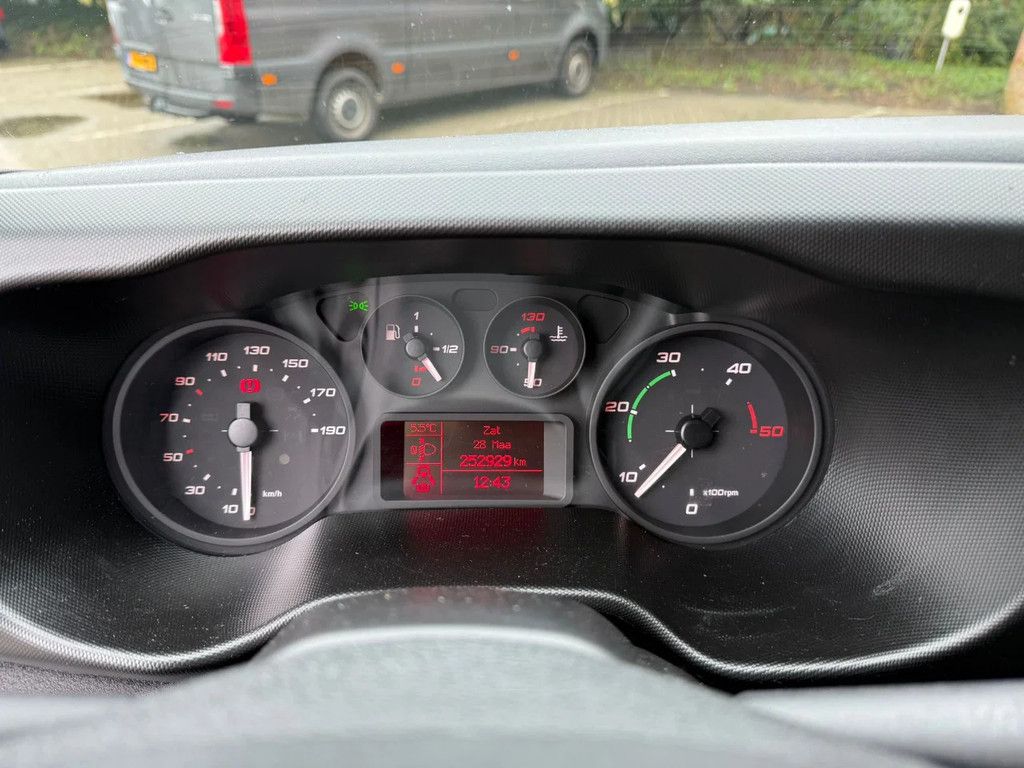 Iveco Daily 50C17 LBW Aanhangerkoppeling 6500 KG! Airco