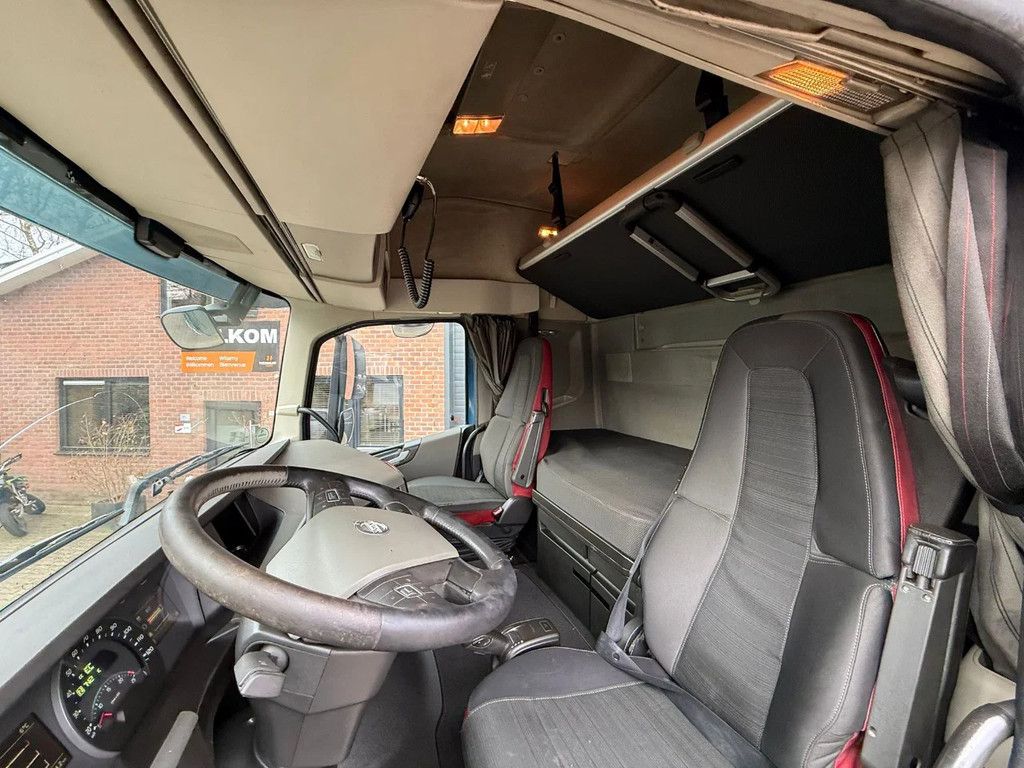 Volvo FH 460 4X2 Globetrotter XL 2x tank NL Truck VEB+ NL Truck APK/TUV 11-10-2026