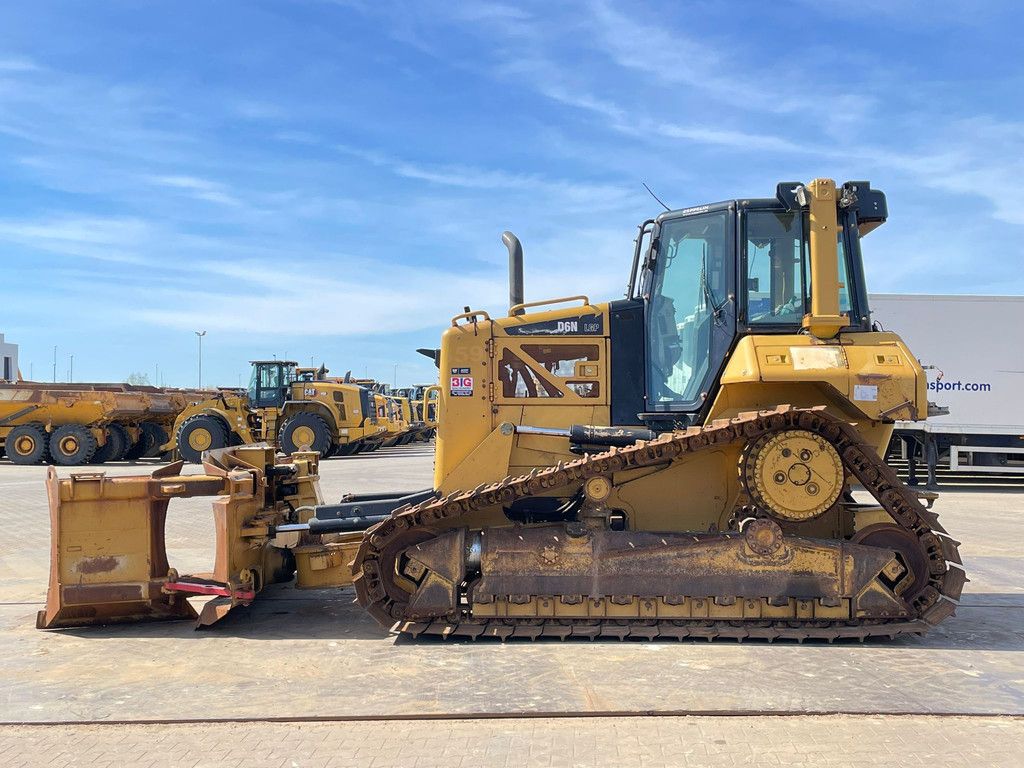 Caterpillar D6N LGP
