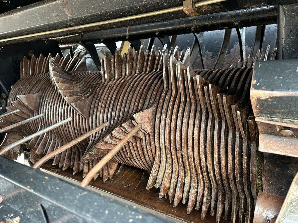 New Holland BB9070 CropCutter