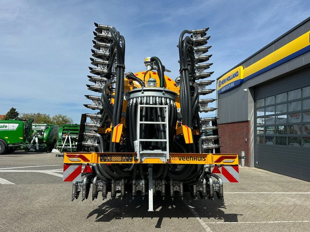 Veenhuis Premium Quad Shift 15.800 met Fullject 9m bemester