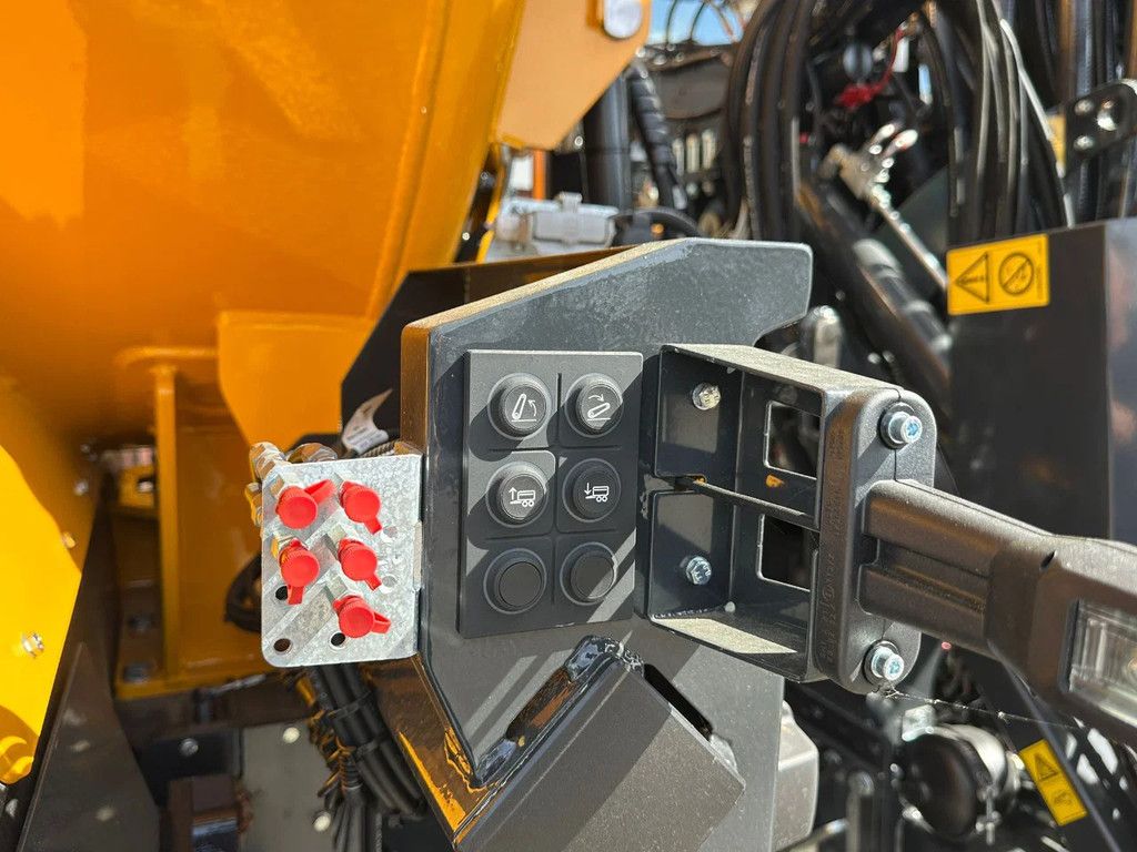 Veenhuis Premium Quad Shift 15.800 met Fullject 9m bemester