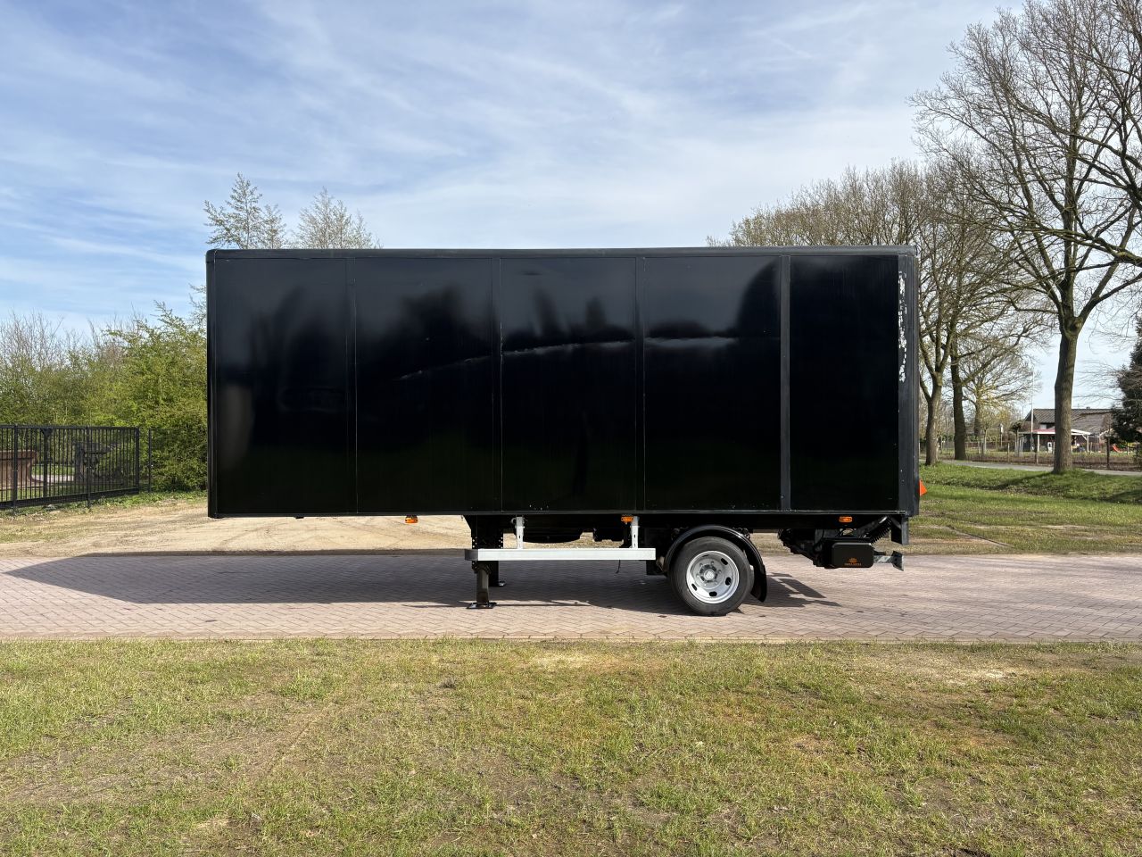 Be oplegger 7 ton Kuiper met laadklep 1000kg