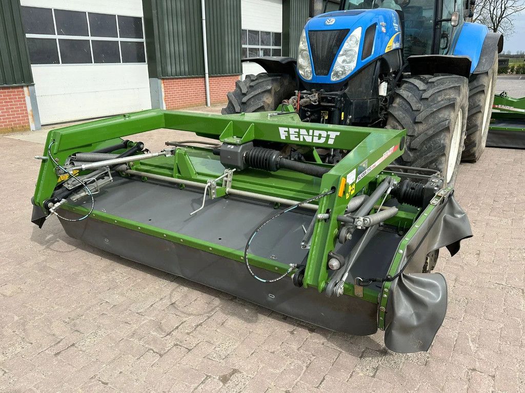 Fendt maaicombinatie Slicer 310 FZKC en Slicer 991 TLKC