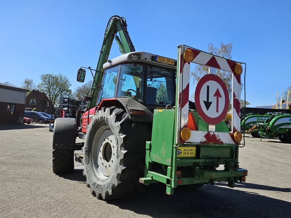 Massey Ferguson 6290 met Herder Maaiarm Dyna 6