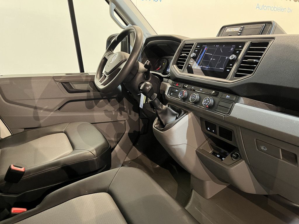 Volkswagen Crafter 35 2.0 TDI L4 DC Dubbel Cabine RWD 140 PK Open Laadbak / Euro 6 / Trekhaak 3.000 KG / Airco / Camera / CarPlay / Navigatie