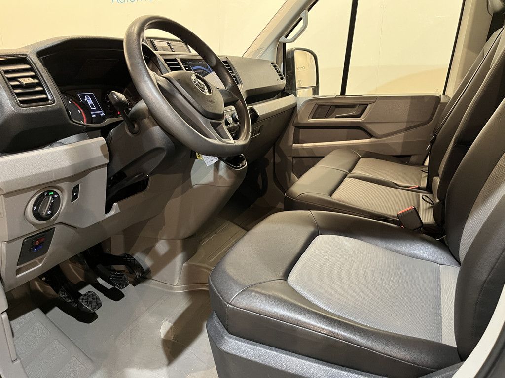 Volkswagen Crafter 35 2.0 TDI L4 DC Dubbel Cabine RWD 140 PK Open Laadbak / Euro 6 / Trekhaak 3.000 KG / Airco / Camera / CarPlay / Navigatie