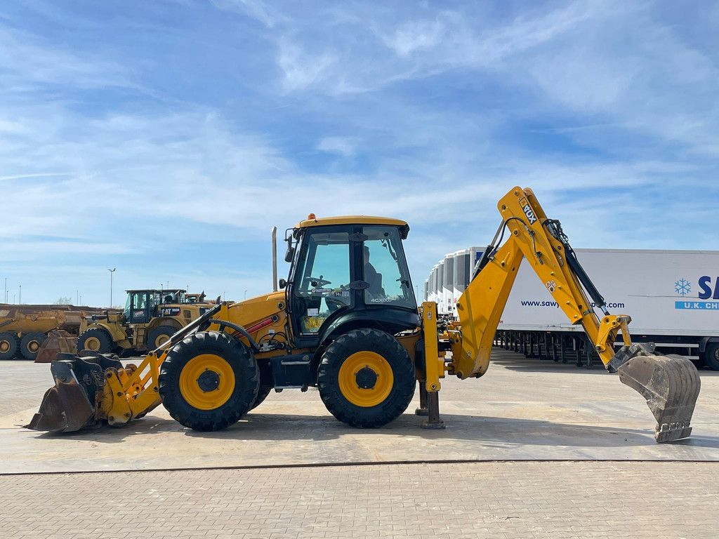 JCB 4CX