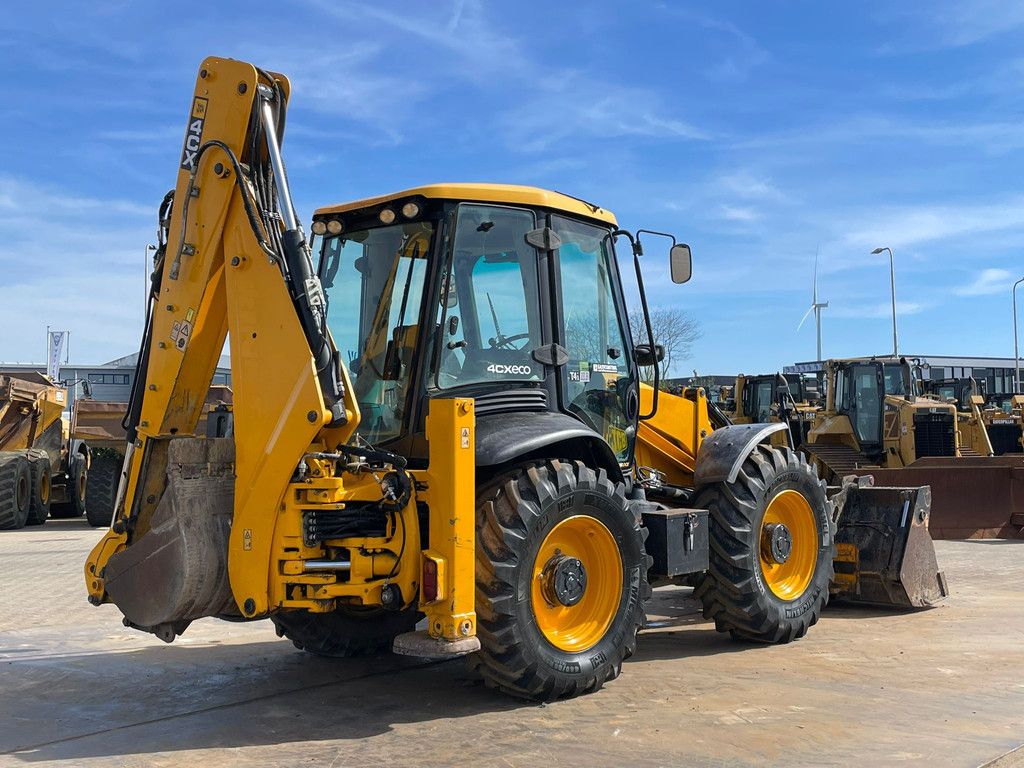 JCB 4CX