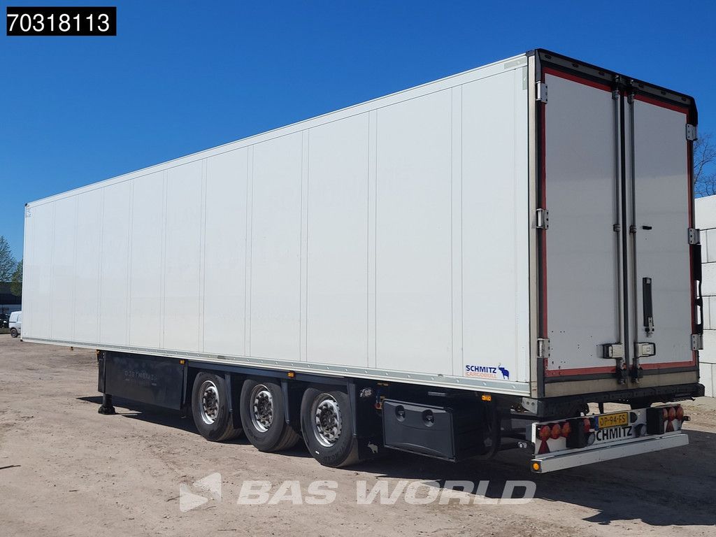 Schmitz SCB*S3B Bi-temp Lift Axle 250x270cm