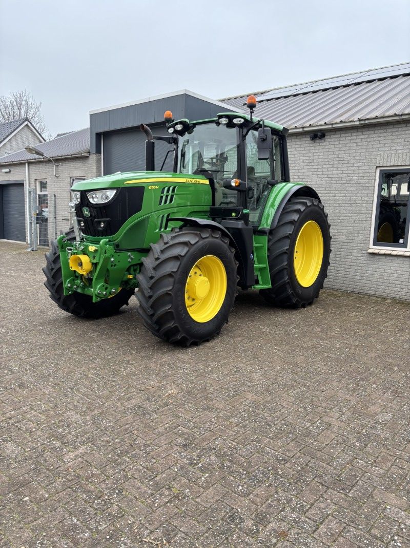 John Deere 6155M – 2022 – 3050 uur – nette jonge trekker