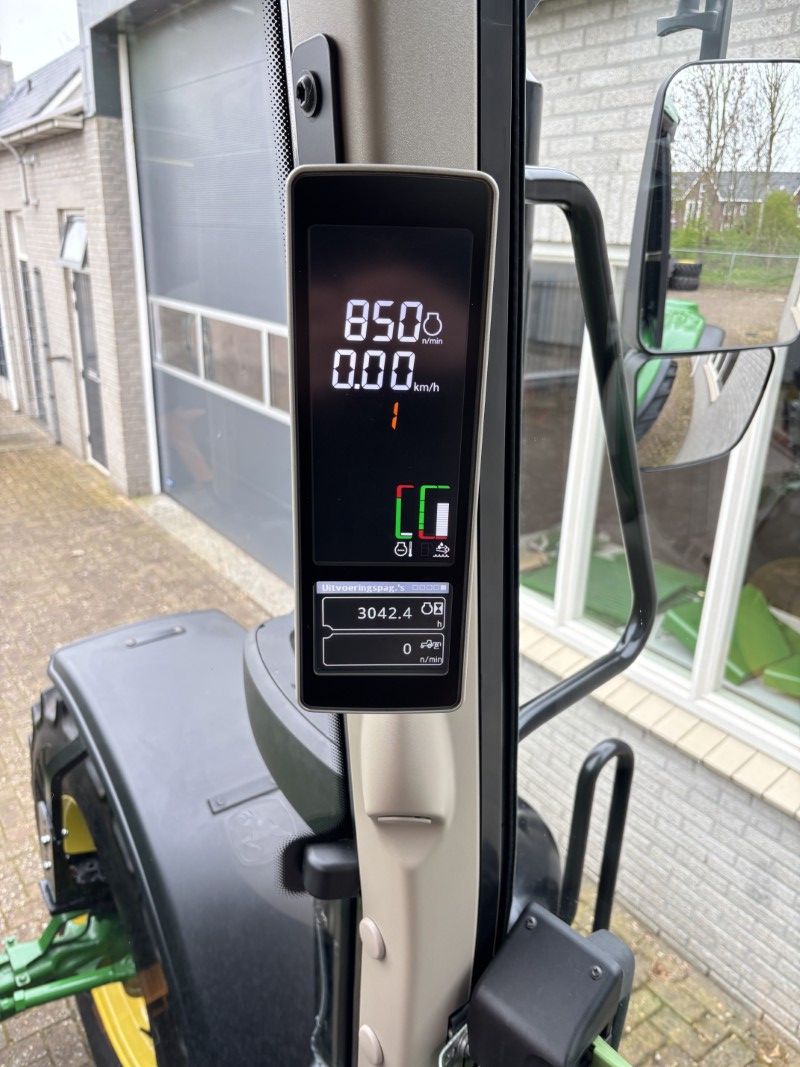 John Deere 6155M – 2022 – 3050 uur – nette jonge trekker