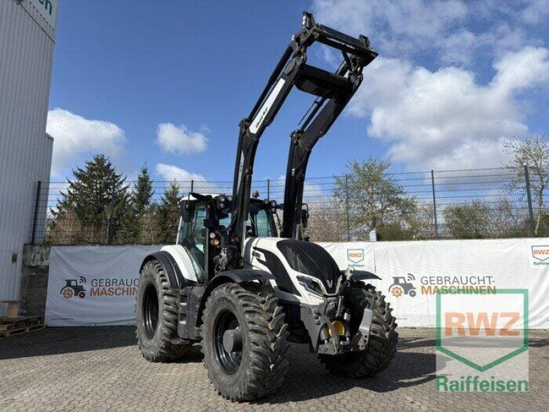 Valtra T215D