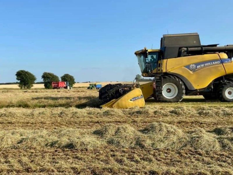 New Holland CR9080 SLH Eleion + 35” VarioFeed HD