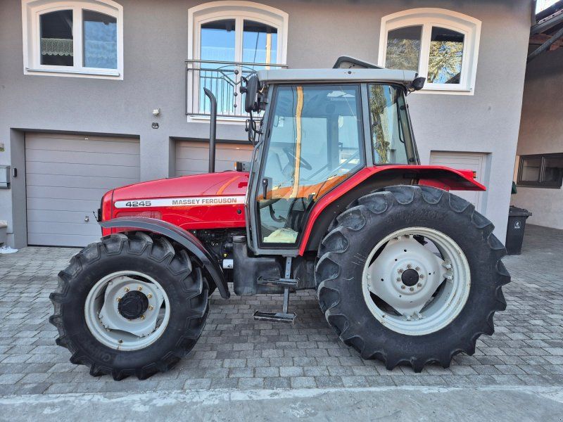 Massey Ferguson 4245