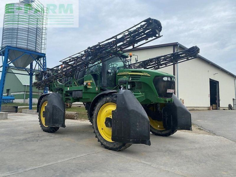 John Deere 4720