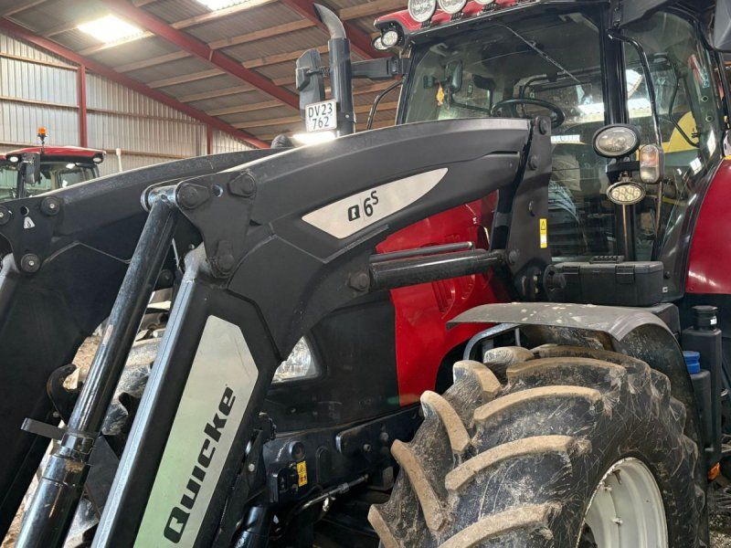 Case IH Puma 165 CVX med frontpto og Ålø Q6s læsser