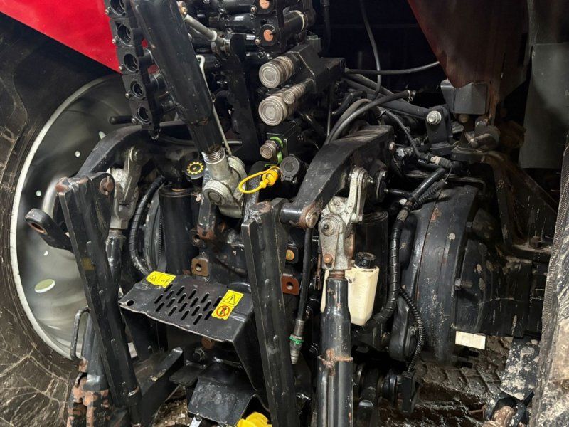 Case IH Puma 165 CVX med frontpto og Ålø Q6s læsser