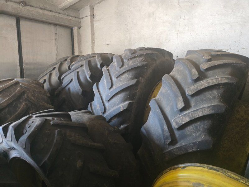 John Deere Zwillinge 650/85 R38