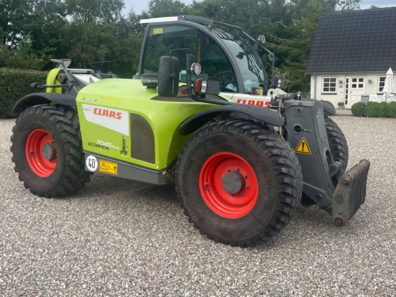 Claas Scorpion 7045 Varipower