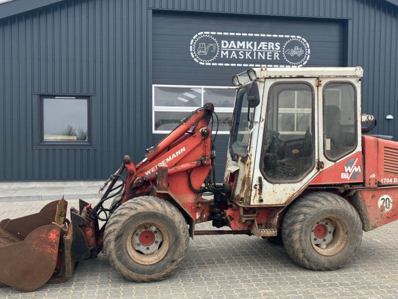 Weidemann 1704 D/D  kører og starter rigtig godt 1704 D/D kører