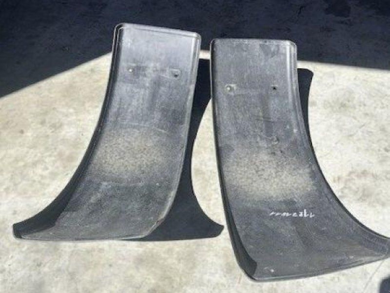 Claas 2x KOTFLÜGELHALTER Arion 5xx