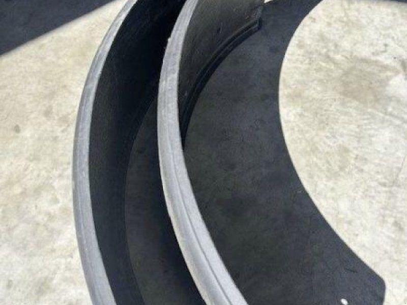 Claas 2x KOTFLÜGELHALTER Arion 5xx