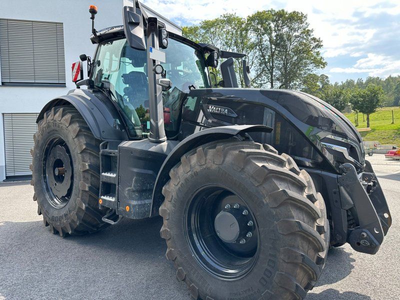 Valtra Q305 1A9
