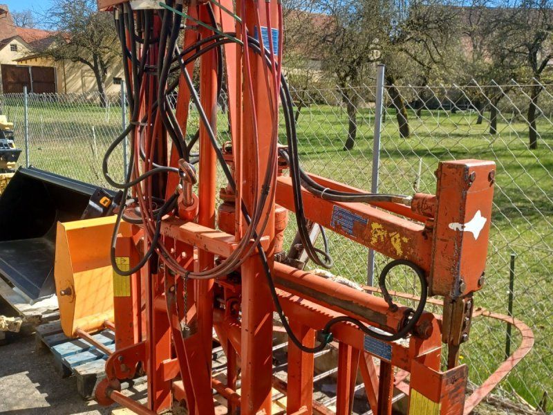 Kuhn B1201 Siloblockschneider