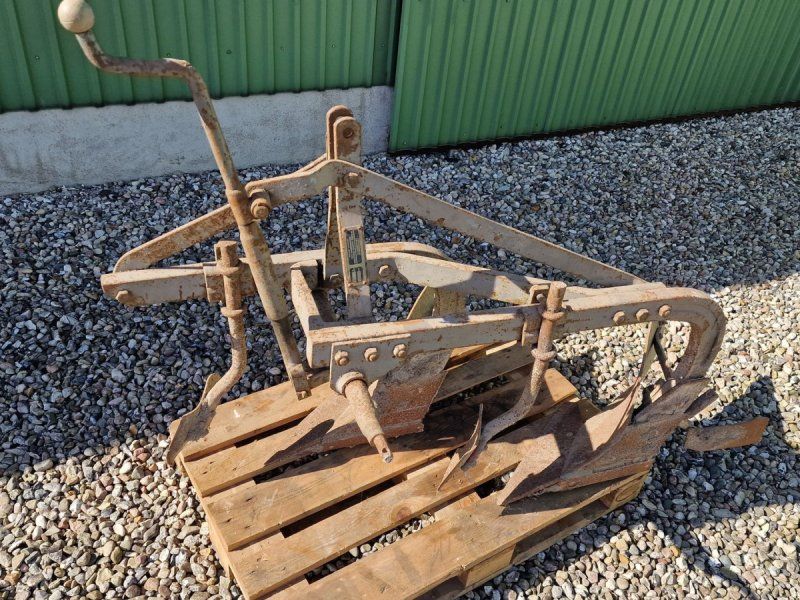 Massey Ferguson Plov