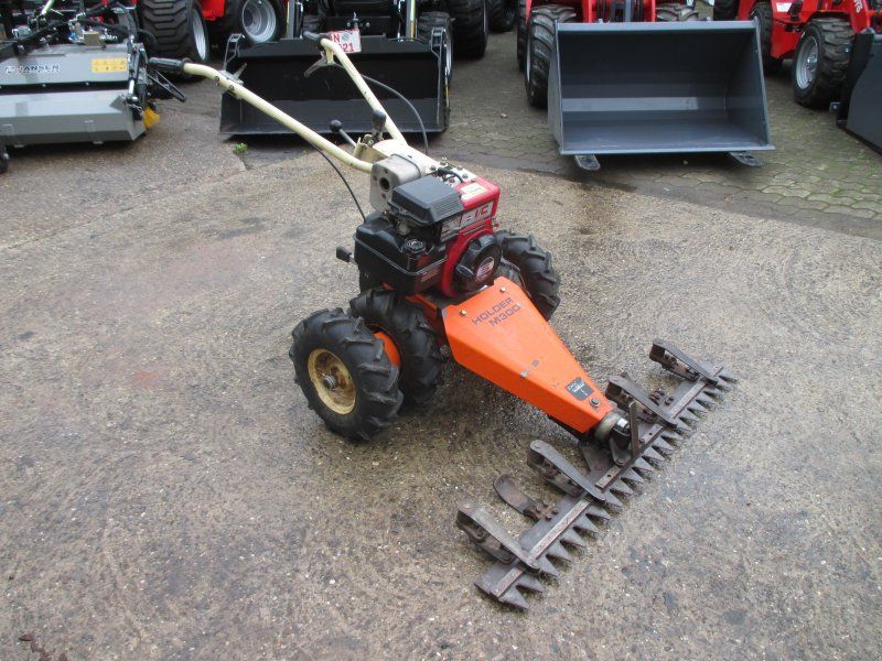 Holder M 300 mit Schwinghebelbalken 110 cm und Zwillingsbereifung