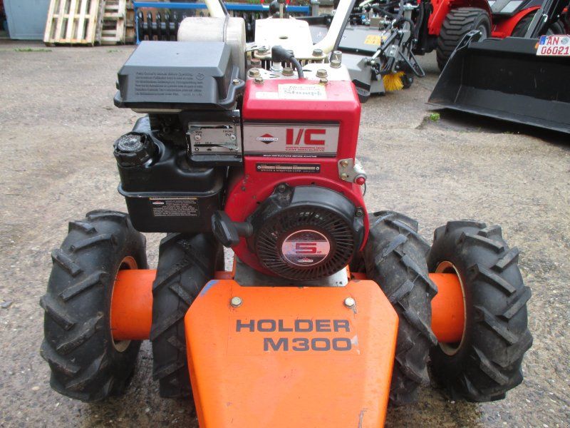 Holder M 300 mit Schwinghebelbalken 110 cm und Zwillingsbereifung