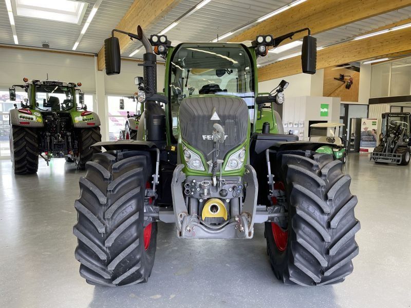 Fendt 724 VARIO S4 PROFI PLUS