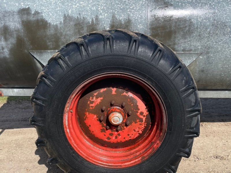 8000 liter gyllevogn