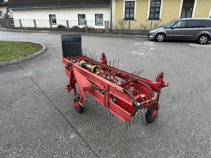 Pöttinger KR 220 Heuraupe