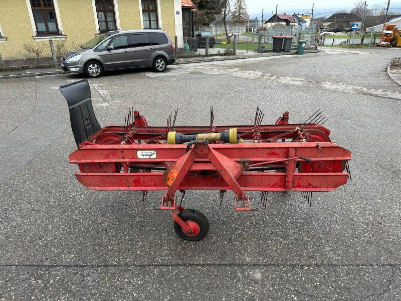 Pöttinger KR 220 Heuraupe