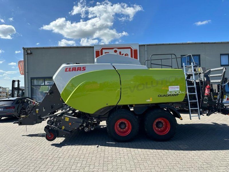 Claas Quadrant 5300 Evolution FC Tandem